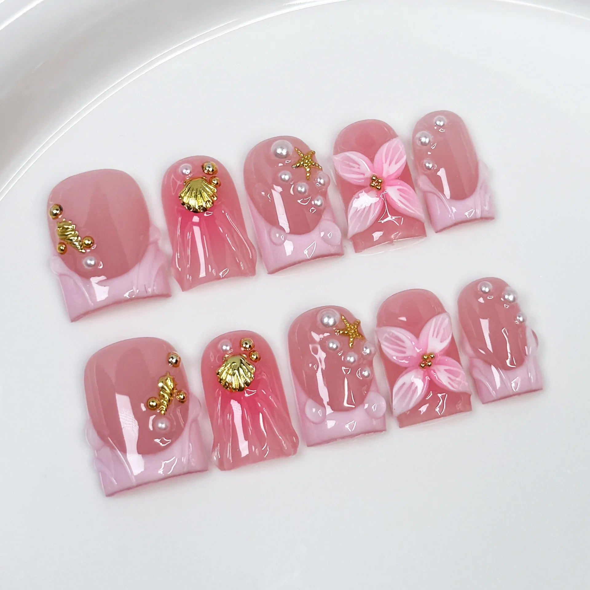10pcs Short Duck Bill Press on Nails 3D Butterfly Flower False Nails Pink French Tip Nail Art Pearl Heart Rhinestone Fake Nails