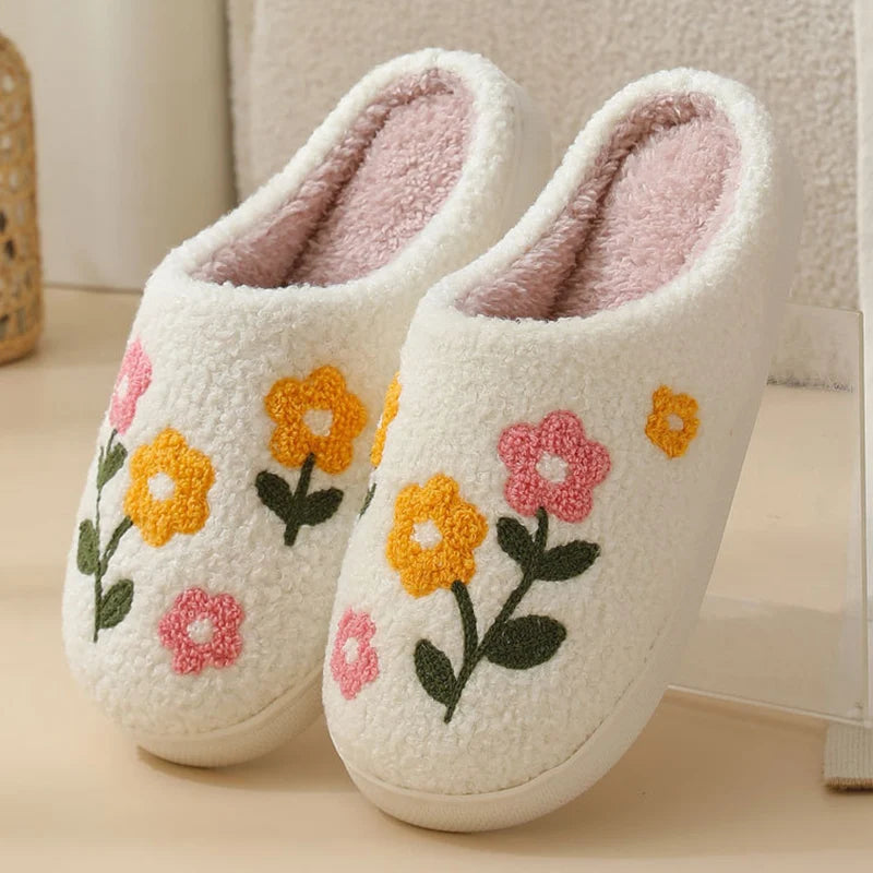 Women's Flower Embroidered Cotton Slippers Indoor Soft Sole Warm Plush Home Slippers Woman Comfort Flat Heel Winter Cotton Shoes